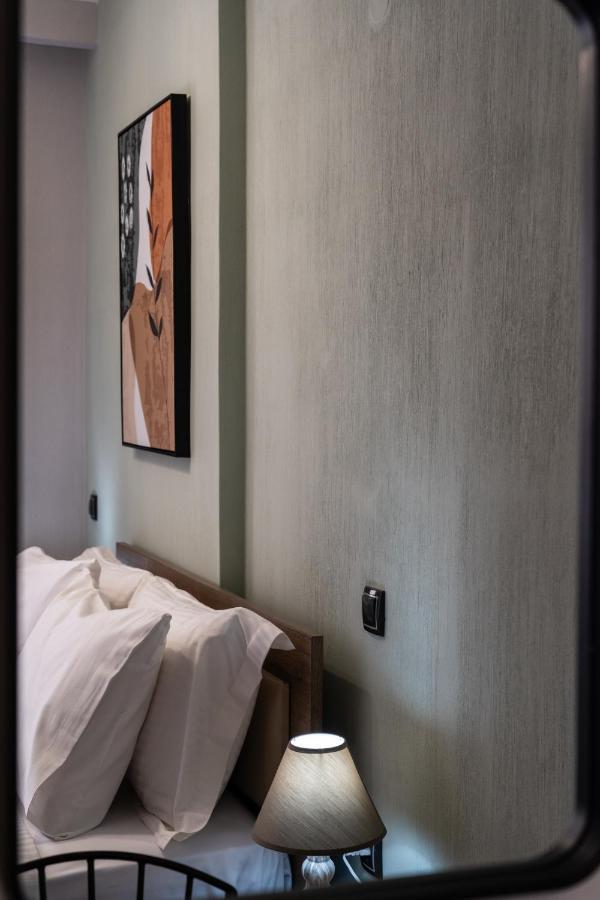 Twelve Aparthotel *